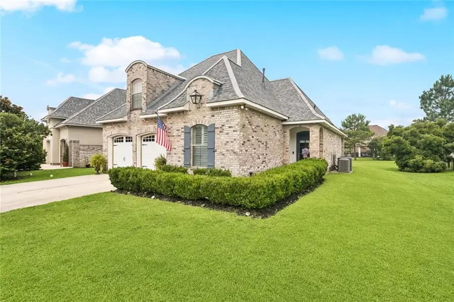 121 Saint Calais Place, Madisonville, LA 70447 - Image #2