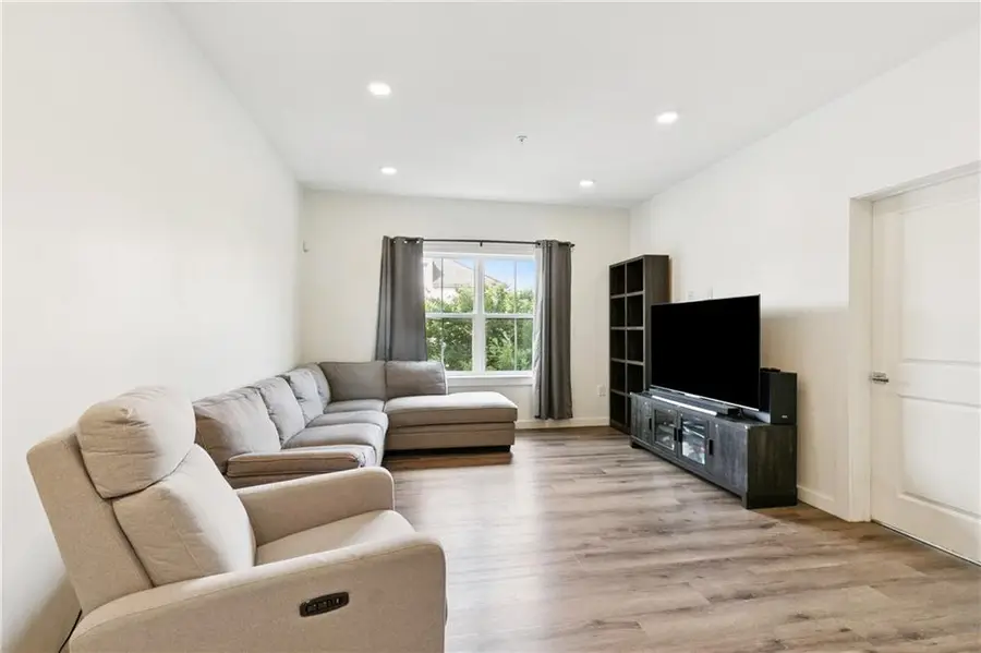 2100 Saint Thomas Street #202, New Orleans, LA 70130 - Image #3