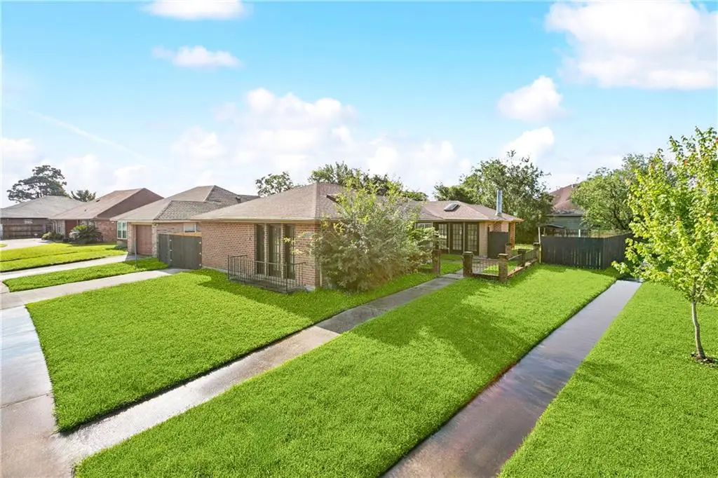 11100 N Idlewood Court, New Orleans, LA 70128 - Image #1