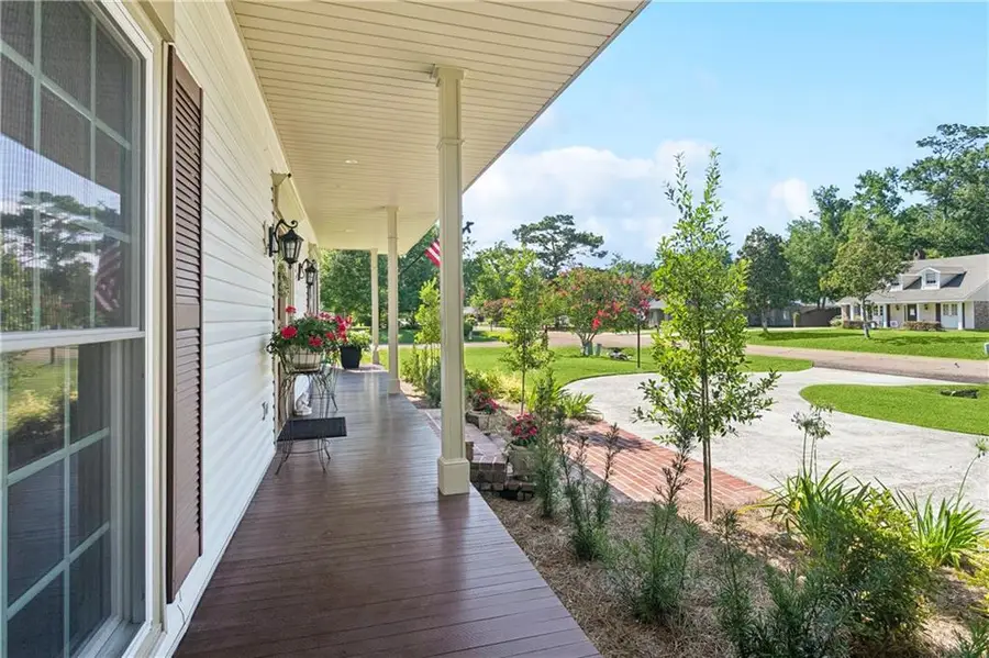 925 Winona Drive, Mandeville, LA 70471 - Image #3