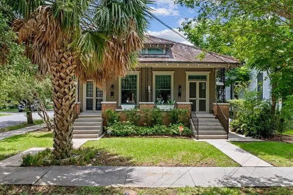 8000 02 Panola Street, New Orleans, LA 70118