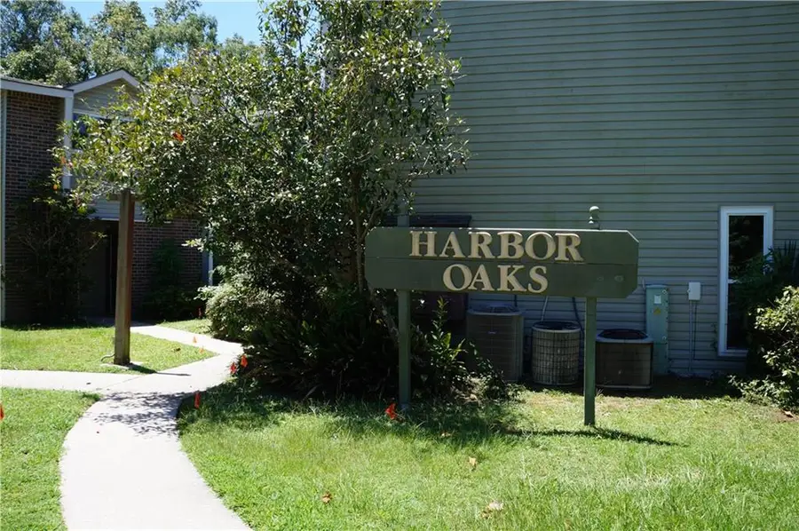 172 Sandra Del Mar Drive, Mandeville, LA 70448 - Image #2