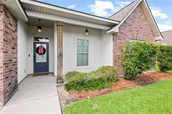 733 English Oak Drive, Madisonville, LA 70447