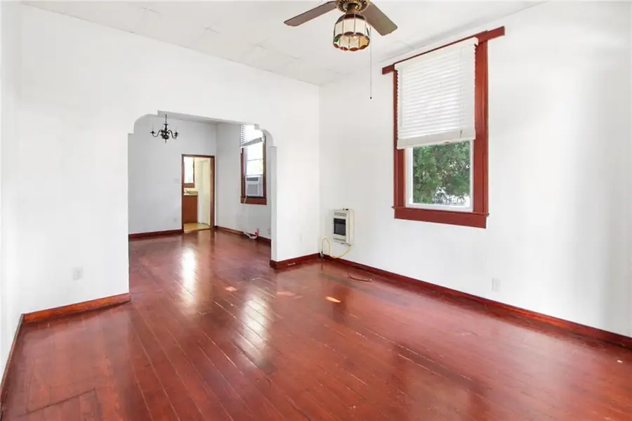 319-21 Pelican Avenue, New Orleans, LA 70114 - Image #2