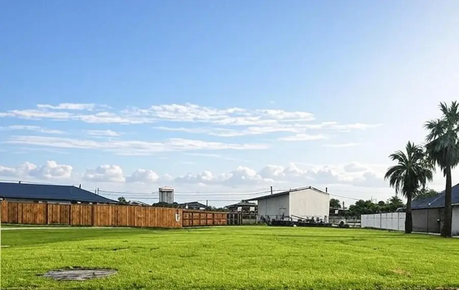 2005 Emilie Oaks Drive, Meraux, LA 70075 - Image #2