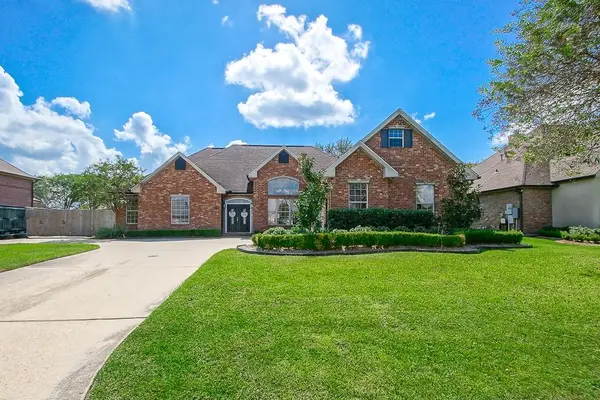 112 Jasmine Court, Belle Chasse, LA 70037