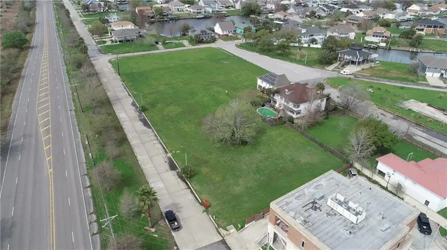 20419 Old Spanish Trail, New Orleans, LA 70129 - Image #2