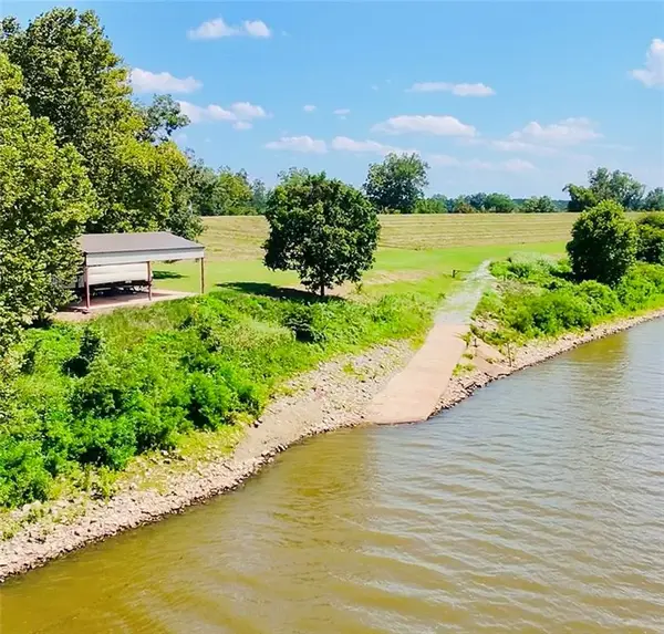 1271 River Road, Marksville, LA 71351