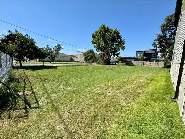 251 Leboeuf Street, New Orleans, LA 70114