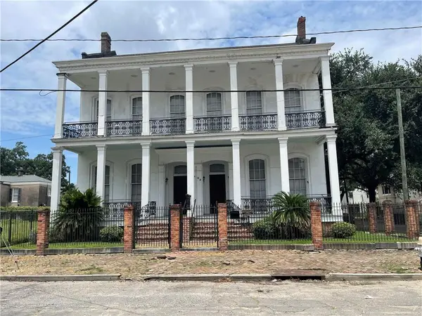 2003 Carondelet Street, New Orleans, LA 70130