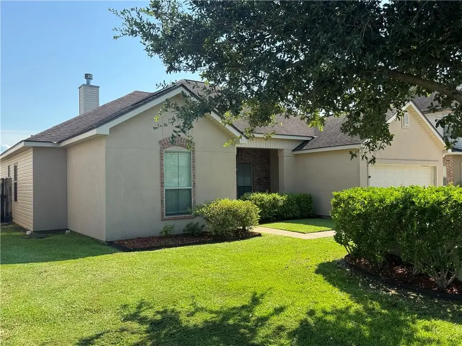 39119 Bayou View Avenue, Gonzales, LA 70737 - Image #2