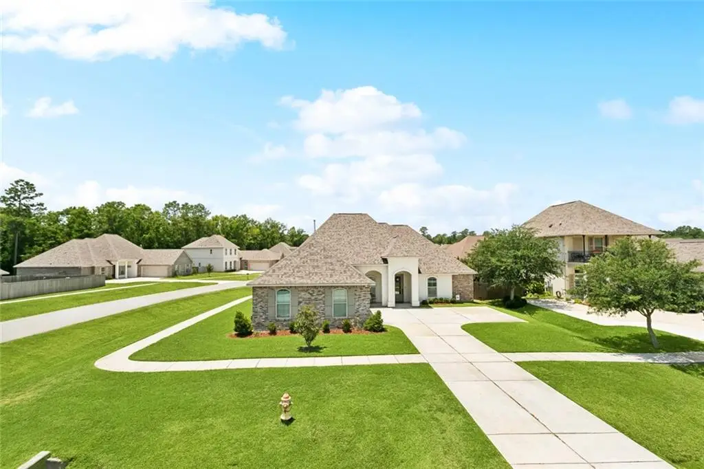 325 Cedar Creek Drive, Madisonville, LA 70447 - Image #1