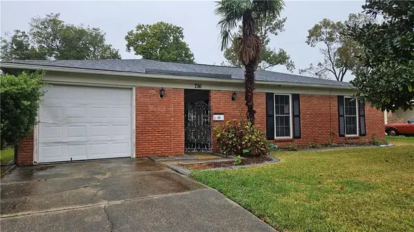 736 Fairlawn Drive, Gretna, LA 70056