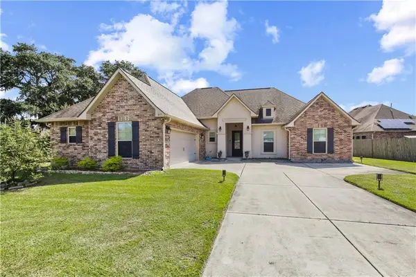 341 Old Place Lane, Madisonville, LA 70447