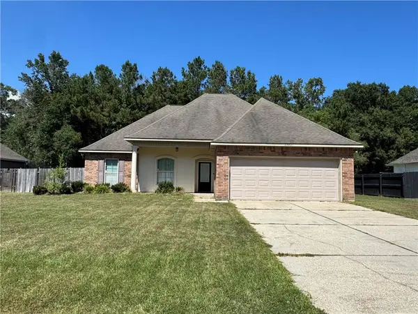 28621 Venette Court, Madisonville, LA 70447