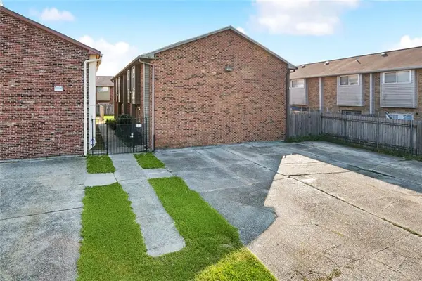 8017 Bullard Avenue, New Orleans, LA 70128