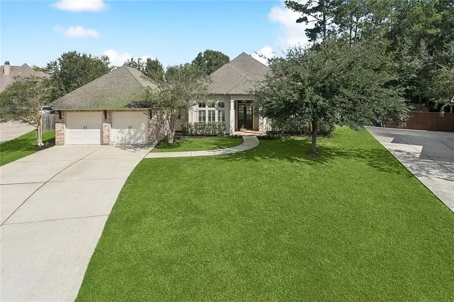 209 Chateau De Brie, Mandeville, LA 70471 - Image #2