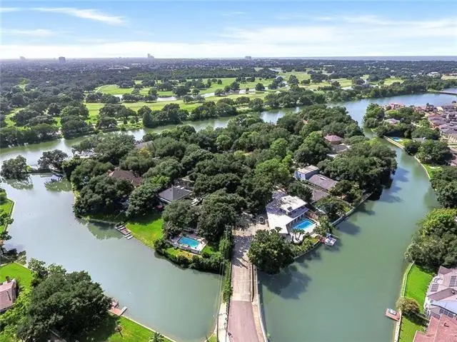 19 Park Island Drive, New Orleans, LA 70122 - Image #2