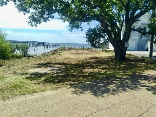 297 Lakeview Dr Drive, Slidell, LA 70458