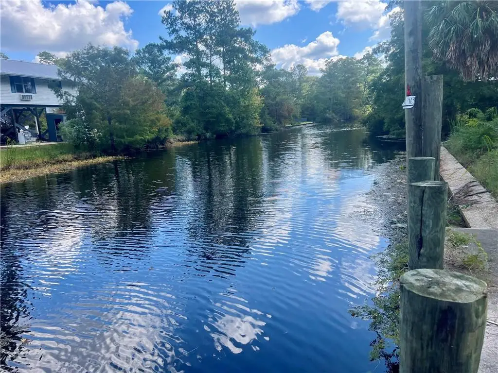 28452 Lake Dr N Drive, Lacombe, LA 70445 - Image #1