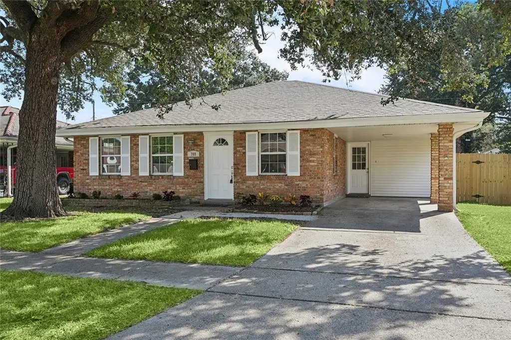 709 Fielding Avenue, Gretna, LA 70056 - Image #1