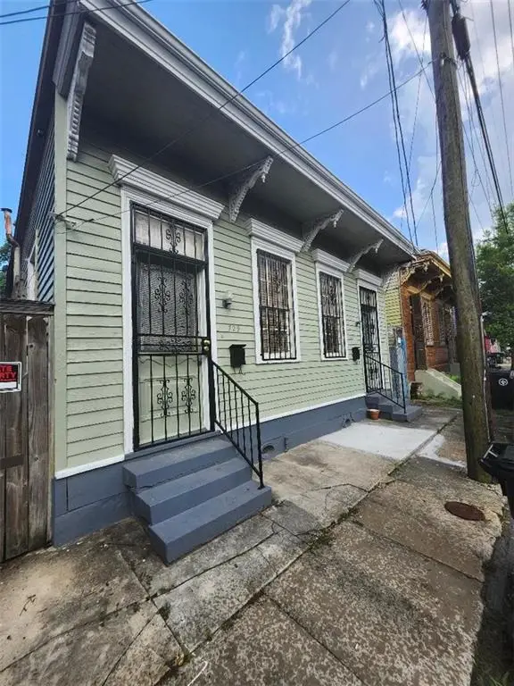 727 Montegut Street, New Orleans, LA 70117
