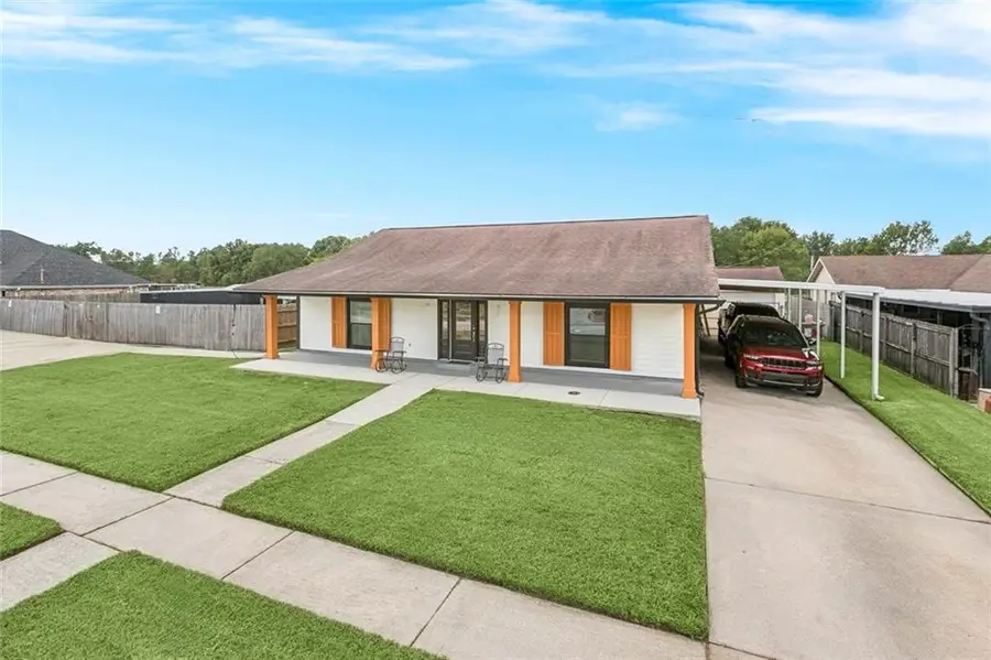 2556 W Friendship Drive, Harvey, LA 70058 - Image #2