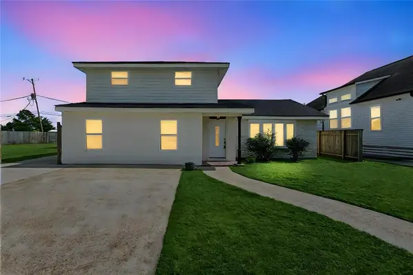 1107 Perrin Drive, Arabi, LA 70032