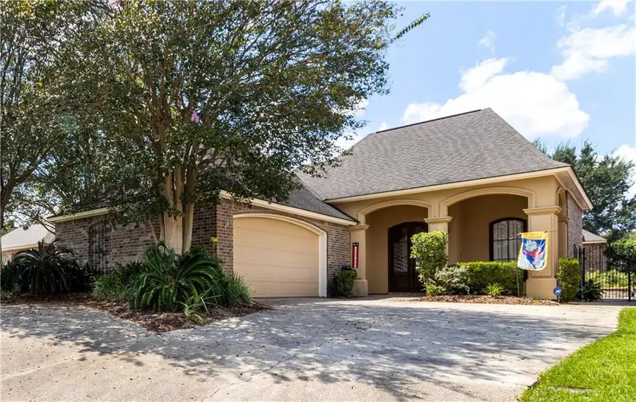 10746 Shoreline Drive, Baton Rouge, LA 70809 - Image #2