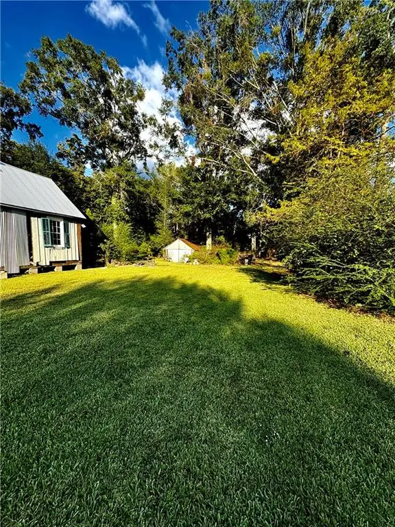 148 Hwy 1077 Highway, Madisonville, LA 70447