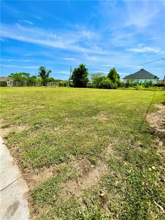 320 Doerr Drive, Arabi, LA 70032 - Image #1