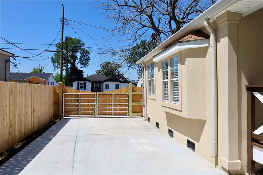 2205 Claire Avenue, Gretna, LA 70053 - Image #2