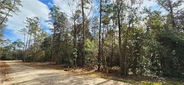 19550 Southern Pine Street, Covington, LA 70435