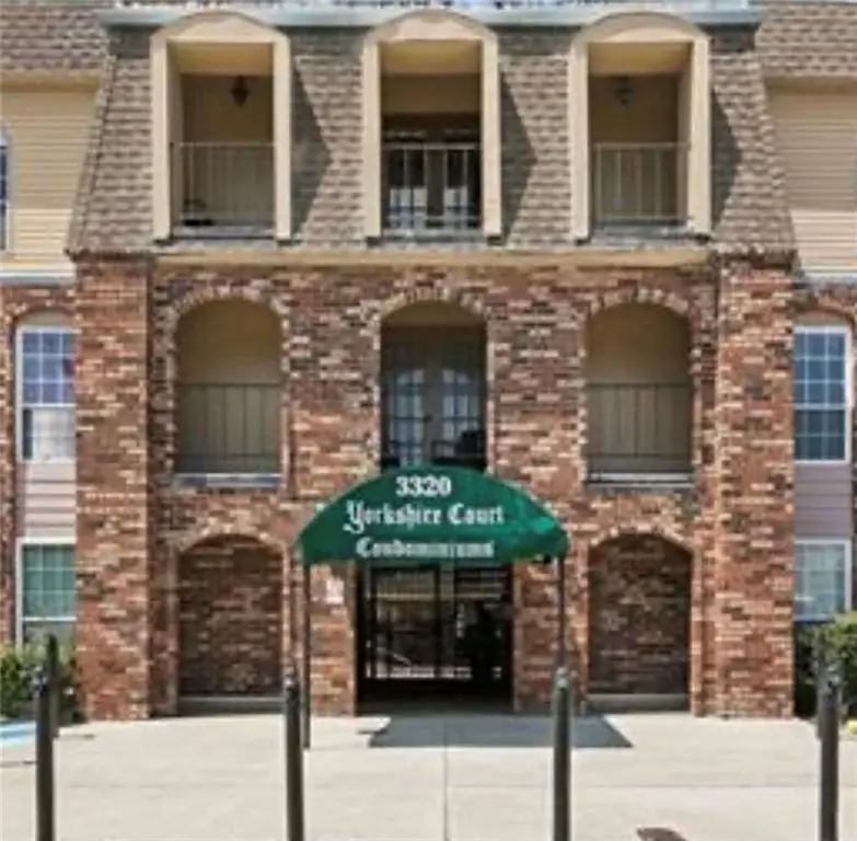 3320 N Arnoult Road #220, Metairie, LA 70002 - Image #1