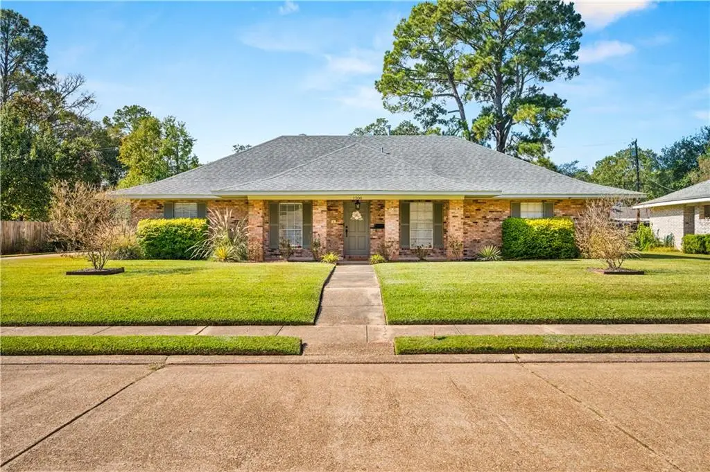 1208 Canterbury Drive, Alexandria, LA 71303 - #1