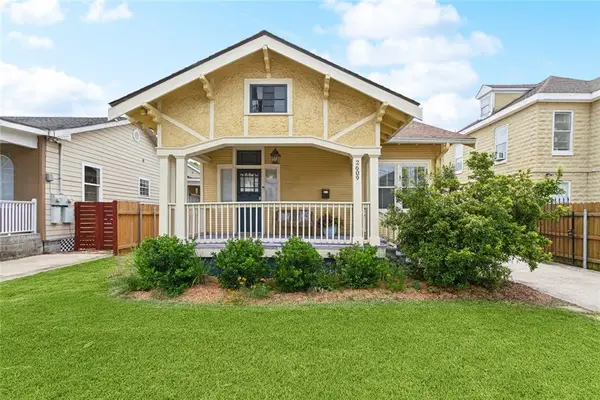 2609 General Pershing Street, New Orleans, LA 70115