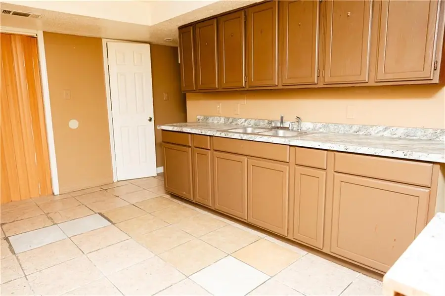 4541 Skyview Drive, New Orleans, LA 70126 - Image #3