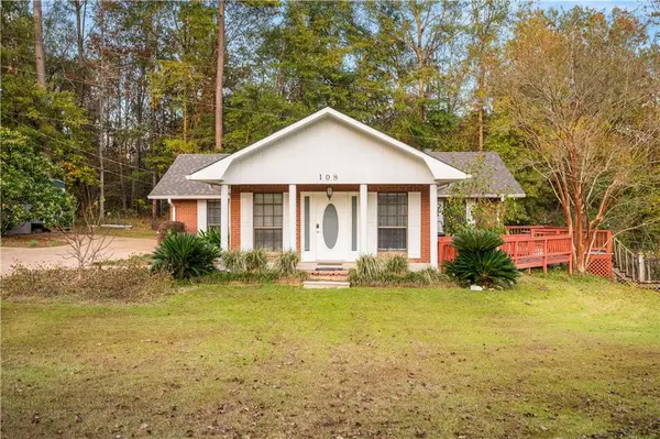108 E Hampton Drive, Pineville, LA 71360
