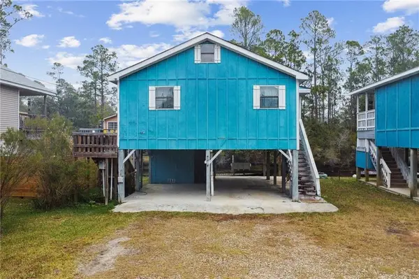 4254 1st Street, Bay St Louis, MS 39520