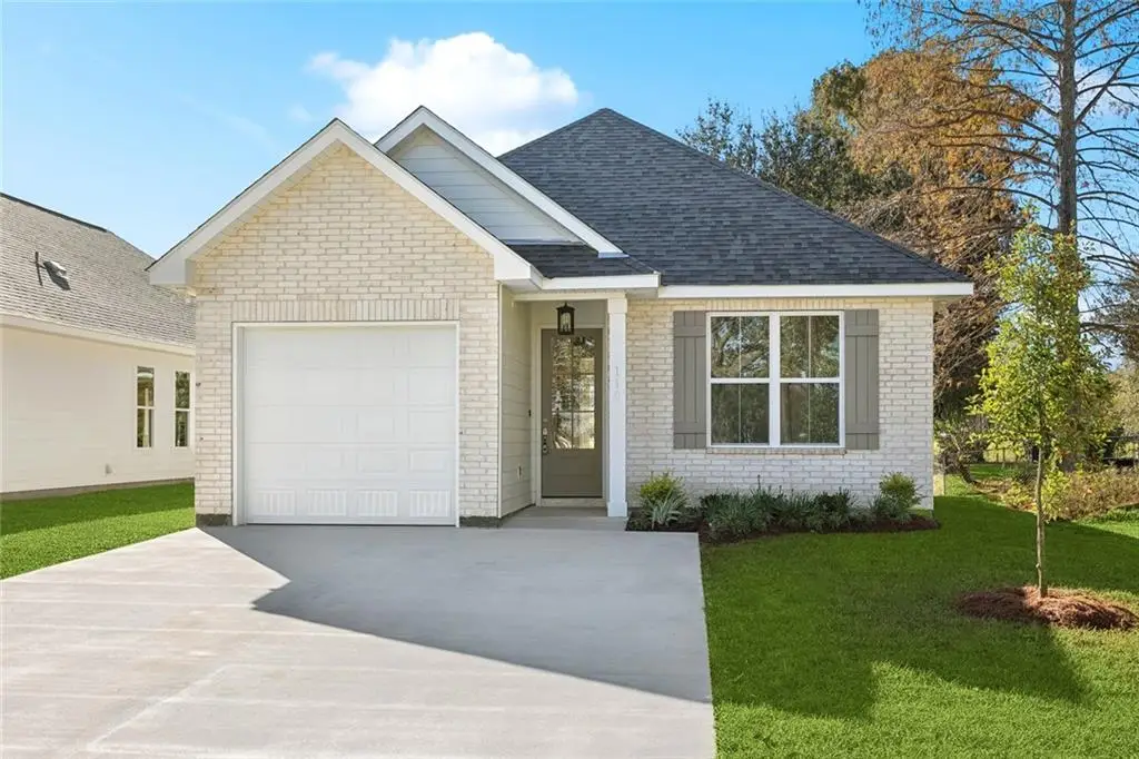 110 Matthew Drive, Des Allemands, LA 70030 - Image #1