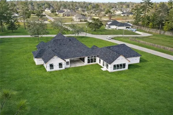 13131 Rue Chateau, Ponchatoula, LA 70454