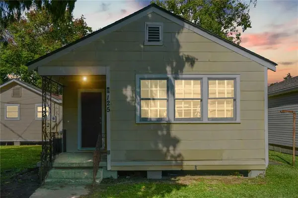 121 Hamilton Street, Gretna, LA 70053