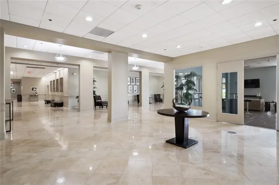 1205 St Charles Avenue #704, New Orleans, LA 70130 - #2