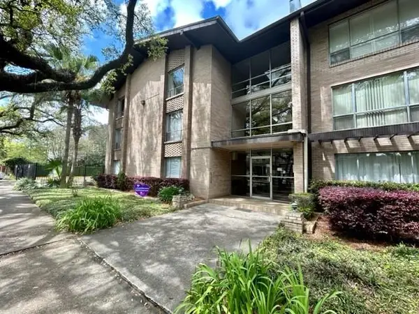 4007 St Charles Avenue #319, New Orleans, LA 70115