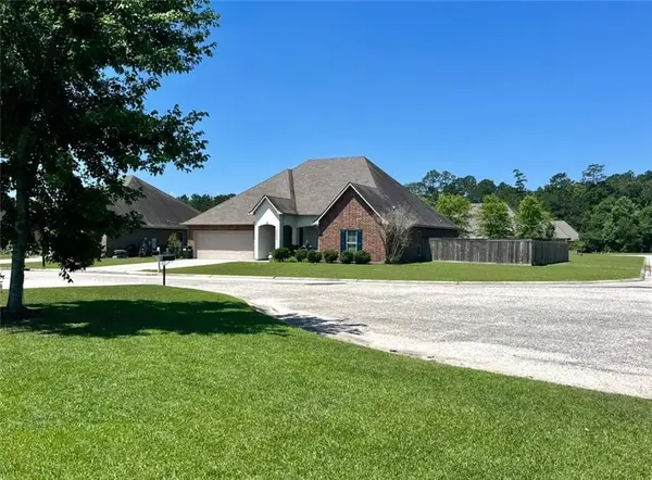 28373 Loiret Court, Ponchatoula, LA 70454