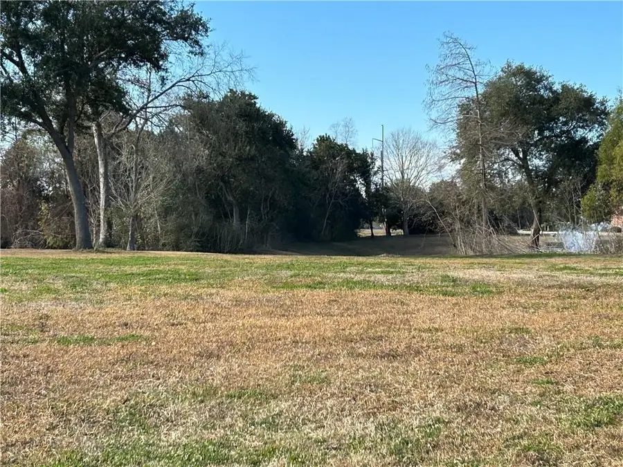 217 Cypress Crossing Drive, Belle Chasse, LA 70037 - Image #2