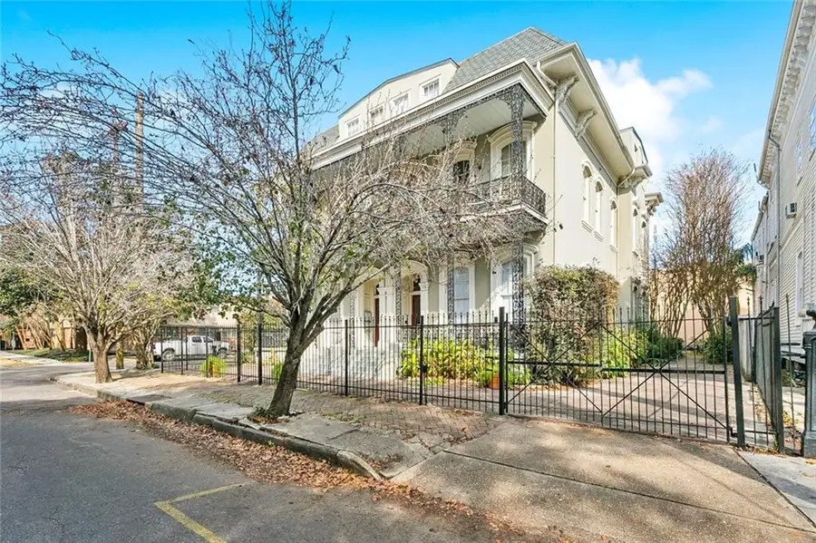 1329 St Andrew Street #12, New Orleans, LA 70130 - Image #2