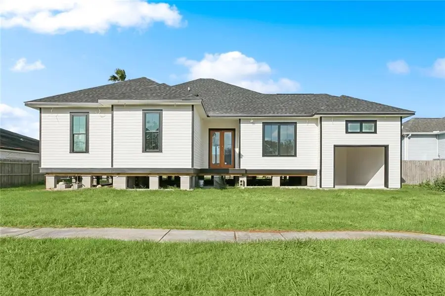 4008 Kings Drive, Chalmette, LA 70043 - #2