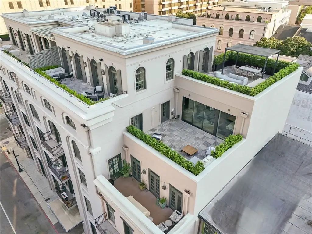 416 Common Street #PHB, New Orleans, LA 70130 - #1