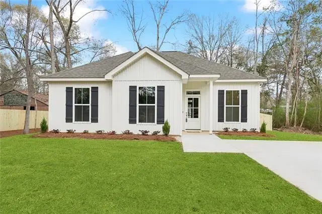 71452 Gordon Avenue, Abita Springs, LA 70420 - Image #1